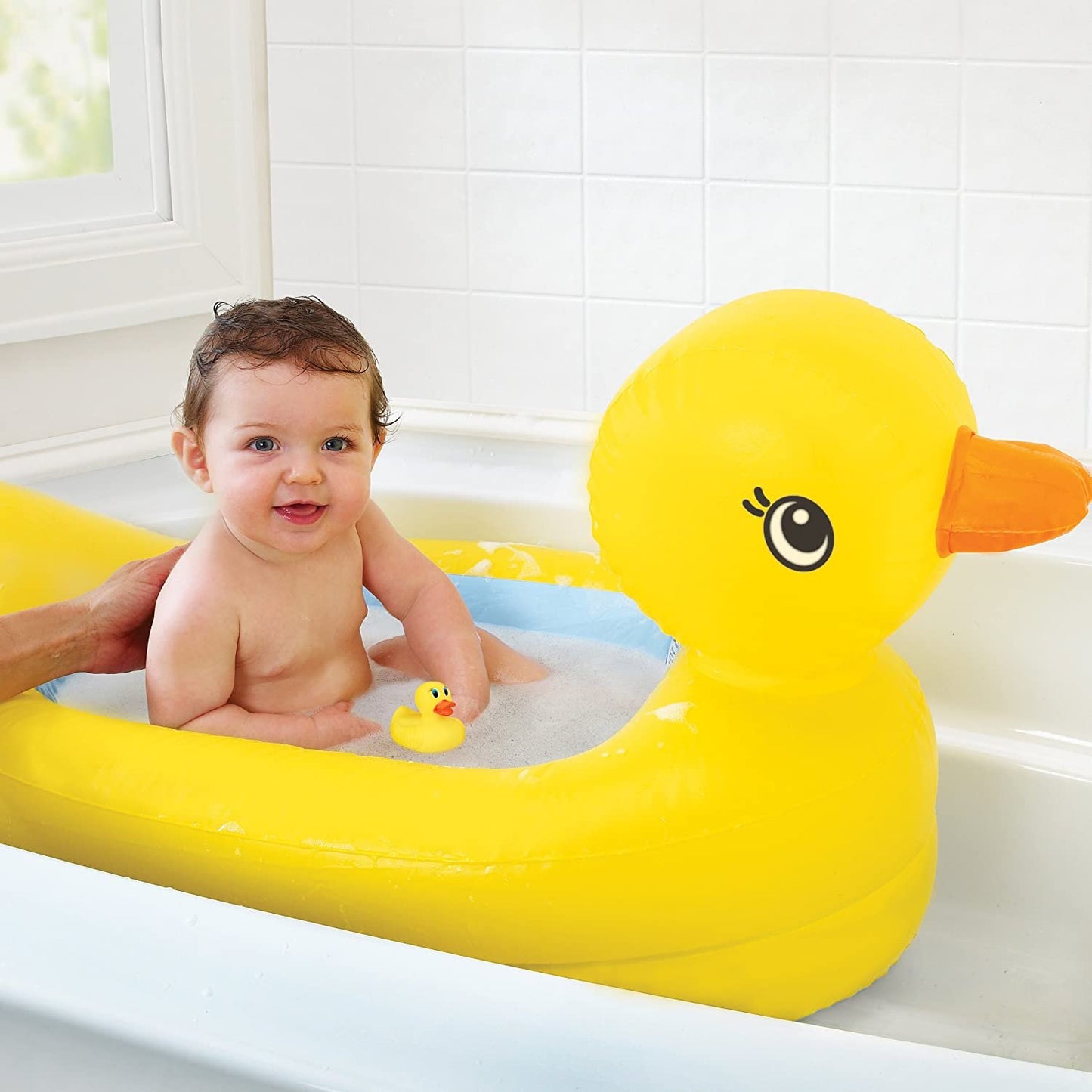 Munchkin White Hot Inflatable Safety Tub and Bath Ducky Set (Discontinued by Manufacturer)